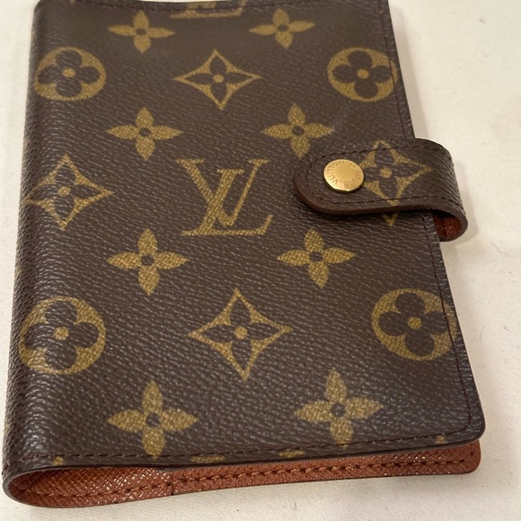 Louis Vuitton Accessories - Louis Vuitton agenda with unbranded paper to start your journey.